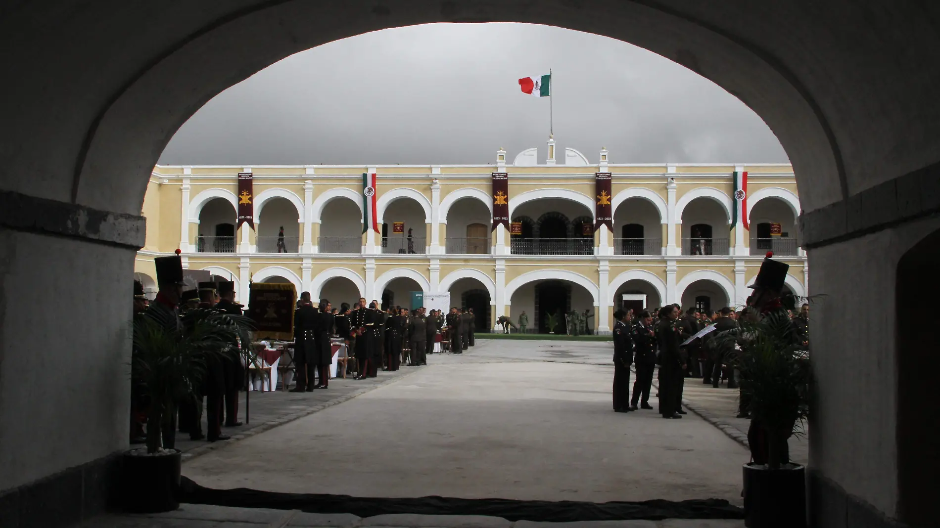 Bicentenario-Heroico Colegio Militar